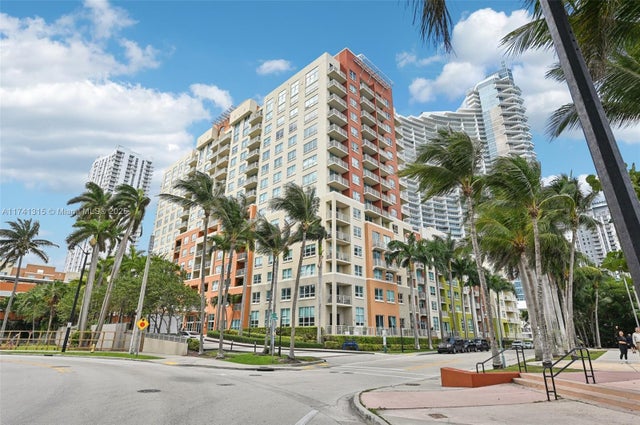 2 of 42 - 2000 N Bayshore Dr 304, Miami, FL