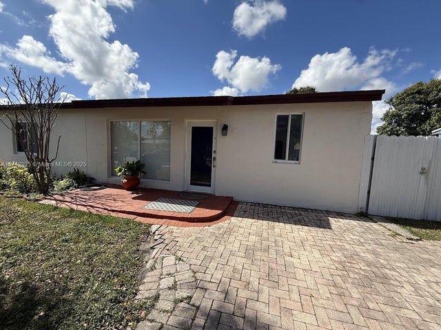 2 of 46 - 2271 Sw 42nd Way, Fort Lauderdale, FL