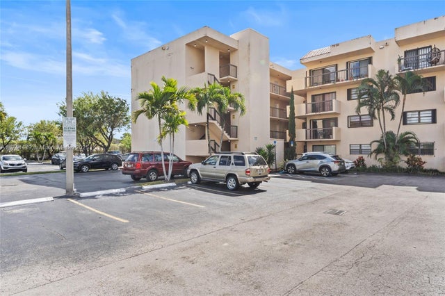 5 of 43 - 995 Sw 84th Ave 223, Miami, FL