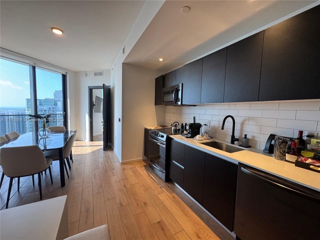 3 of 28 - 398 Ne 5th St 4614, Miami, FL