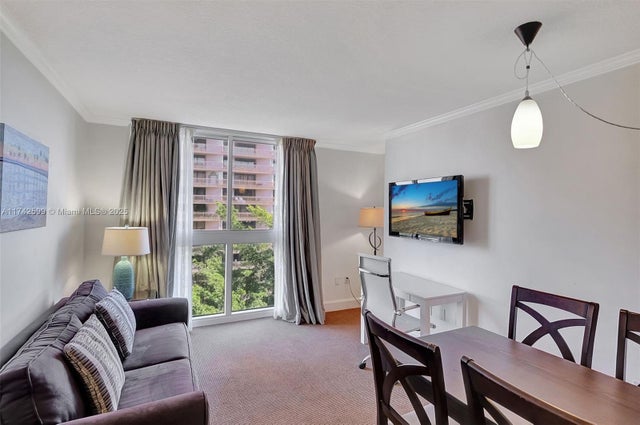 5 of 23 - 2951 S Bayshore Dr 911, Miami, FL