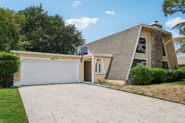 1 of 31 - 126 Barcelona Dr, Royal Palm Beach, FL