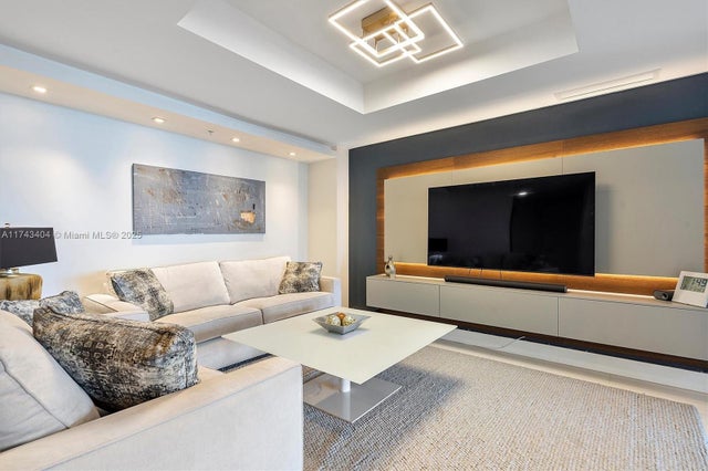 5 of 82 - 17301 Biscayne Blvd 2302, North Miami Beach, FL