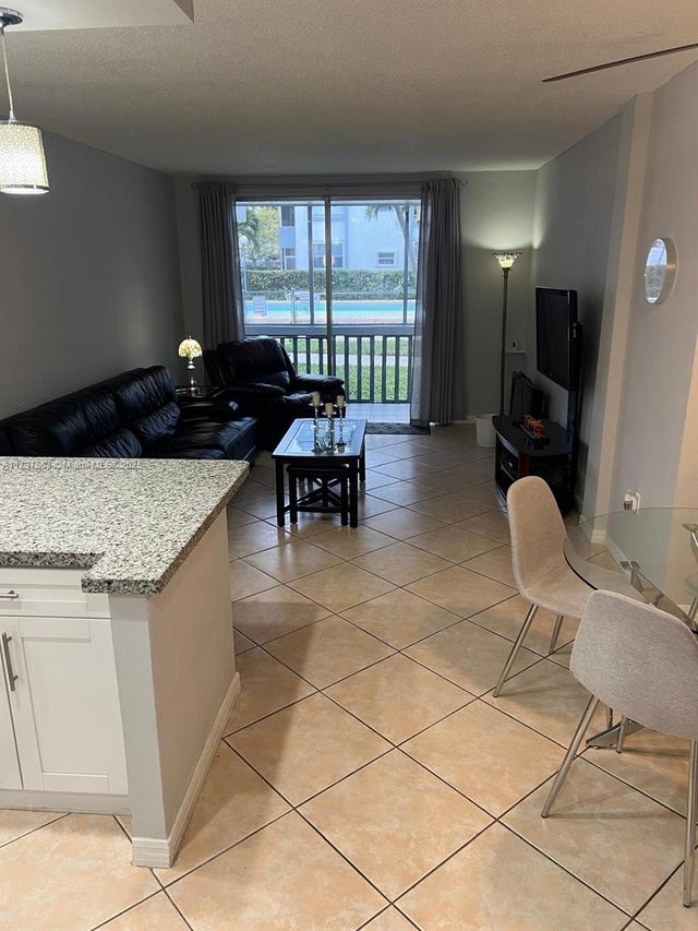 6707 Nw 169th St A101, Hialeah