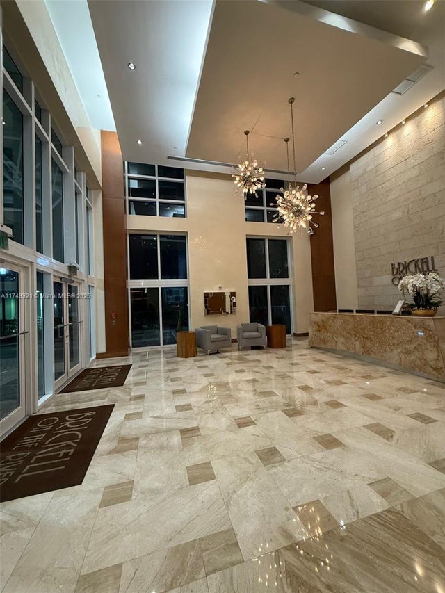 5 of 68 - 31 Se 5th St 3916, Miami, FL