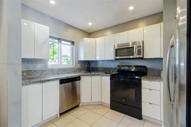 3 of 12 - 1431 Ne 156th Ter, North Miami Beach, FL