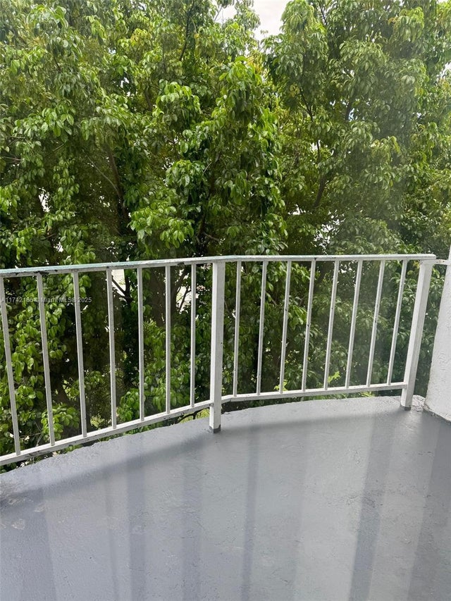 2 of 12 - 484 Nw 165th St Rd A-516, Miami, FL