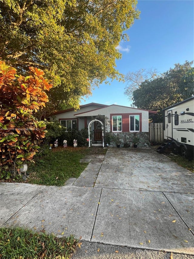 1 of 15 - 5708 Sw 39th St, West Park, FL