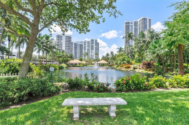 3 of 33 - 19195 Ne 36th Ct 2302, Aventura, FL