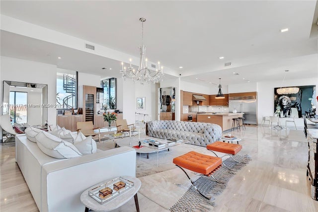3 of 36 - 3581 E Glencoe St 605, Coconut Grove, FL