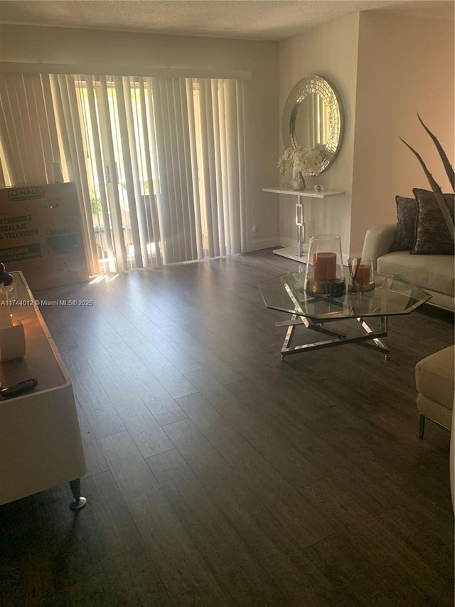 4 of 16 - 505 Spencer Dr 101, West Palm Beach, FL