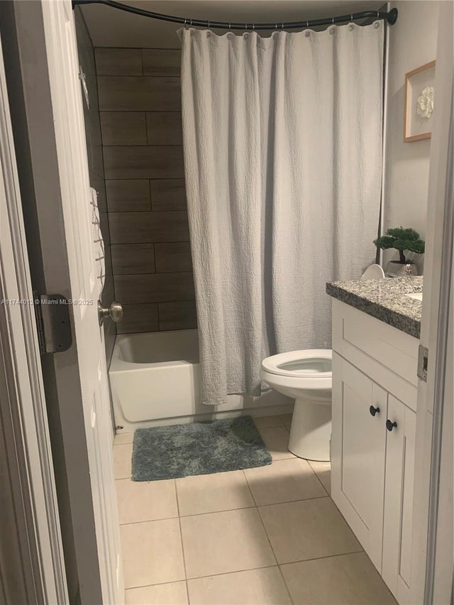 5 of 16 - 505 Spencer Dr 101, West Palm Beach, FL