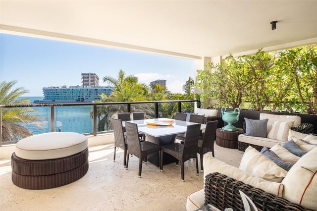1 of 21 - 3535 Hiawatha Ave 403, Coconut Grove, FL