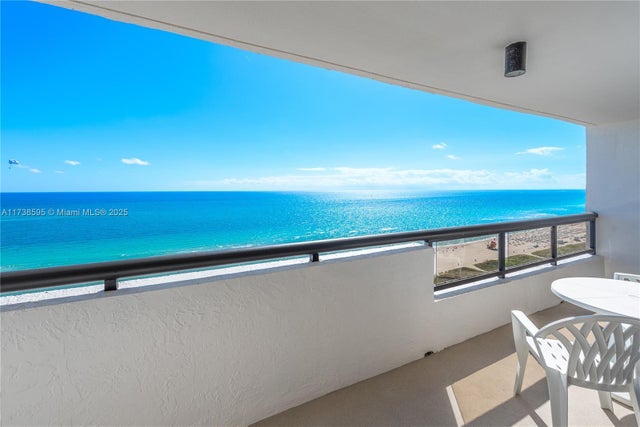 4 of 75 - 2555 Collins Ave 2005, Miami Beach, FL