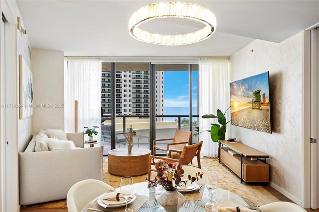 4 of 39 - 2201 Collins Ave 811, Miami Beach, FL