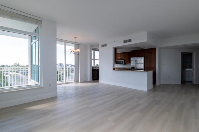 3 of 32 - 350 N Federal Hwy 512, Boynton Beach, FL