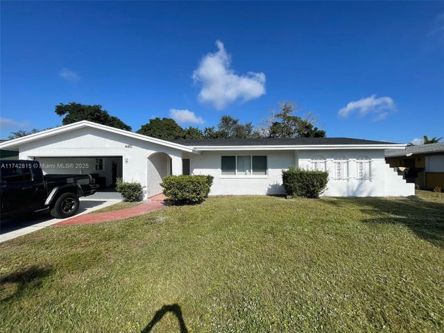 1 of 19 - 4421 Nw 12th Ct, Lauderhill, FL