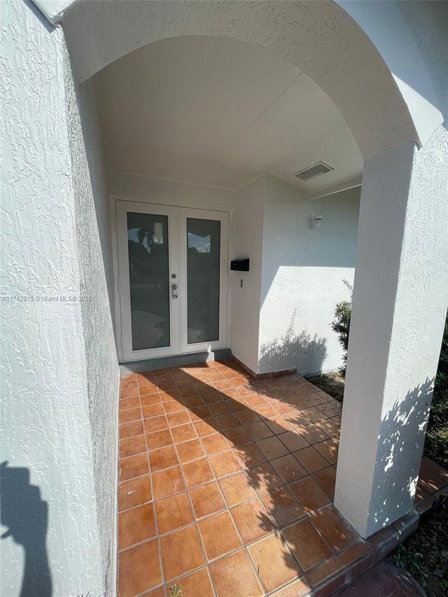 2 of 19 - 4421 Nw 12th Ct, Lauderhill, FL