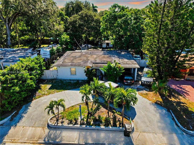 1 of 16 - 440 Ne 135th St, North Miami, FL