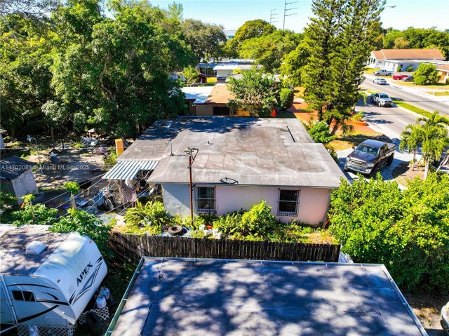 4 of 16 - 440 Ne 135th St, North Miami, FL