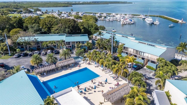 1 of 40 - 87200 Overseas Hwy F4, Plantation Key, FL
