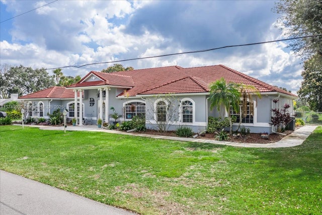1 of 48 - 349 Ne Anderson, Lake Placid, FL