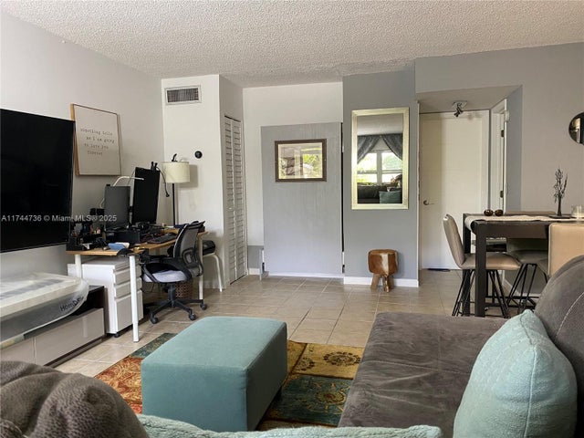 1 of 26 - 1425 Arthur St 115b, Hollywood, FL