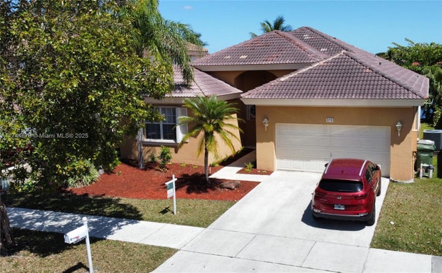2 of 24 - 575 Se 29th Dr, Homestead, FL