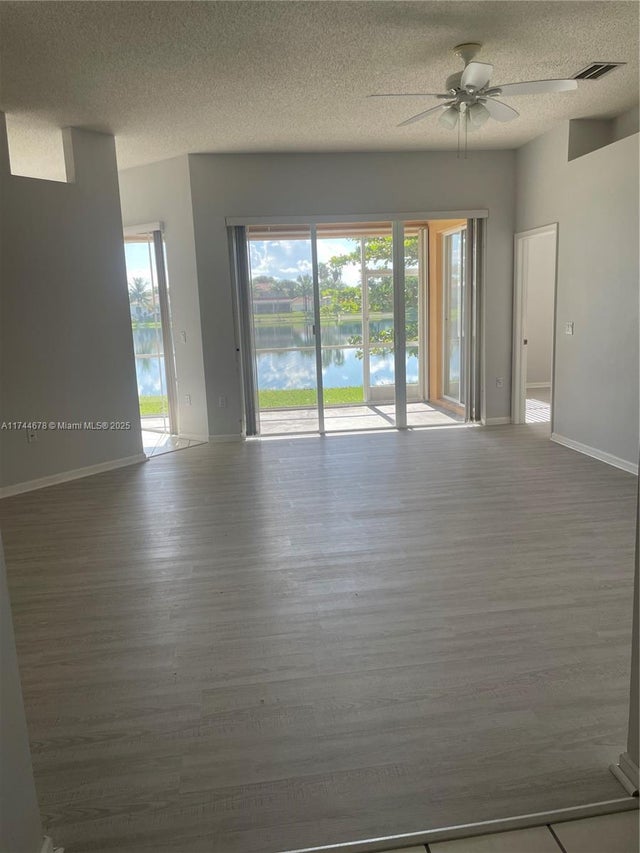 5 of 24 - 575 Se 29th Dr, Homestead, FL