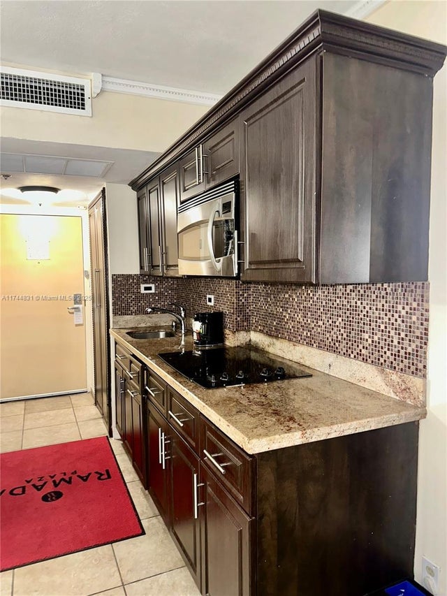 5 of 15 - 19201 Collins Ave 435, Sunny Isles Beach, FL