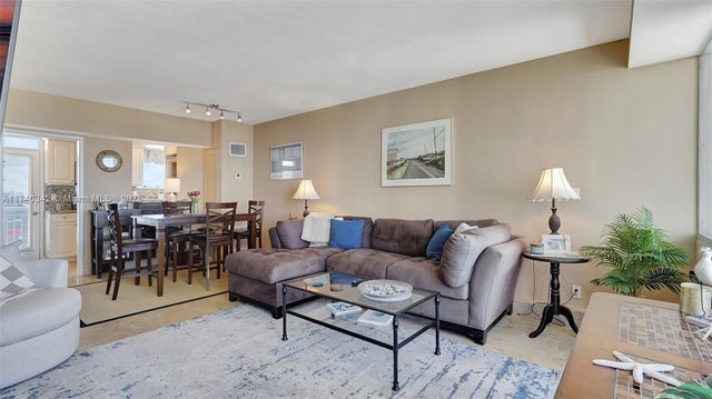 2 of 14 - 1920 S Ocean Dr 1009, Fort Lauderdale, FL