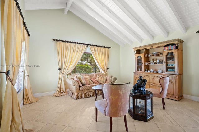 3 of 25 - 2061 Ne 207th St, Miami, FL
