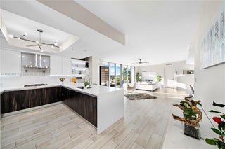 Photo of Listing #A11739942