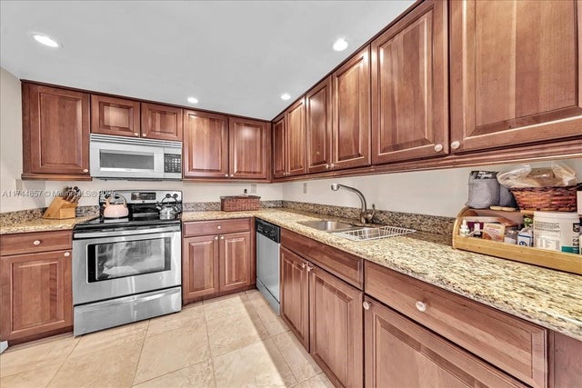 3 of 29 - 17600 N Bay Rd N503, Sunny Isles Beach, FL