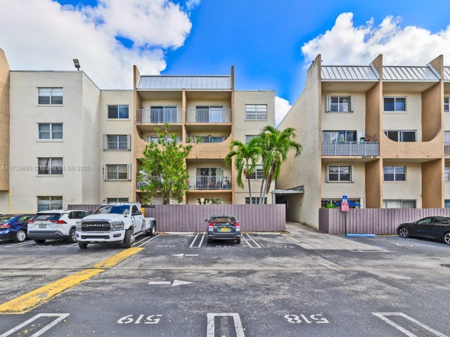 2 of 31 - 10900 Sw 104th St 114, Miami, FL