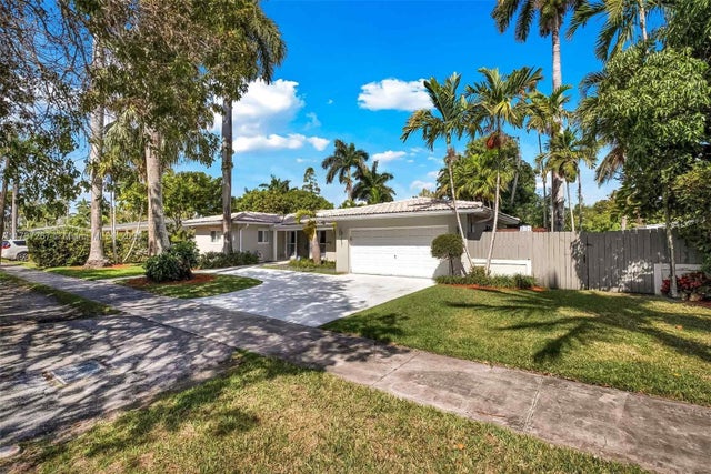 4 of 39 - 461 Ne 115th St, Miami, FL