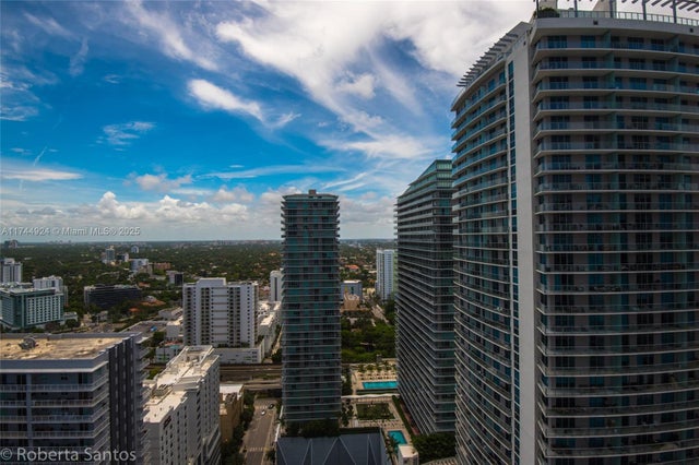 4 of 14 - 1080 Brickell Ave 3205, Miami, FL