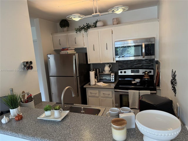 3 of 37 - 1225 Ne 124th St 33a, North Miami, FL