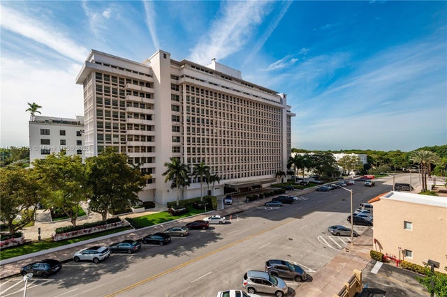 4 of 22 - 711 Biltmore Way 502, Coral Gables, FL