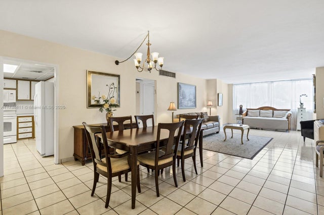 1 of 15 - 5005 Collins Ave 724, Miami Beach, FL