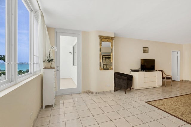 3 of 15 - 5005 Collins Ave 724, Miami Beach, FL