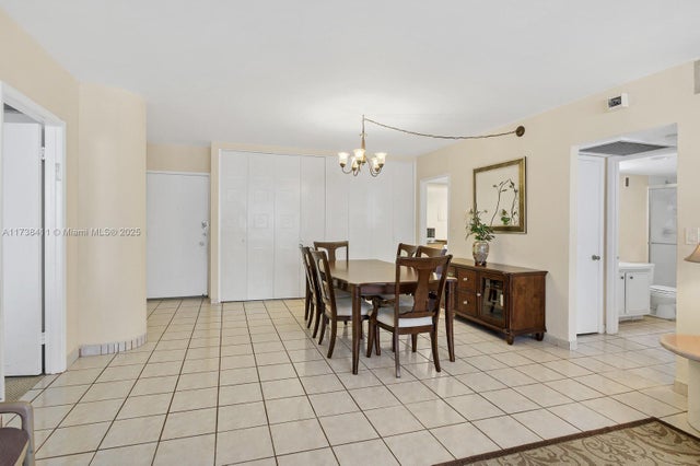 5 of 15 - 5005 Collins Ave 724, Miami Beach, FL