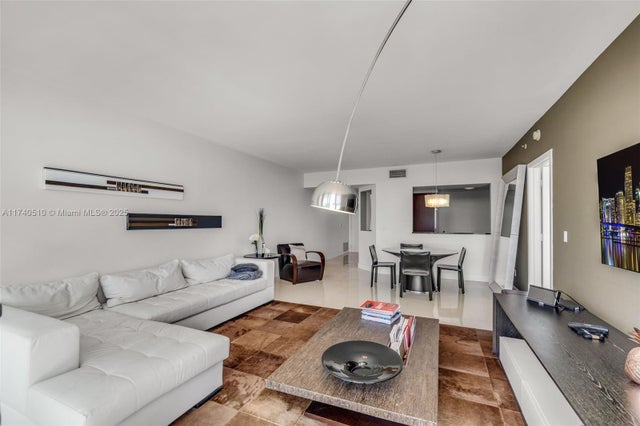 4 of 33 - 1331 Brickell Bay Dr 1007, Miami, FL