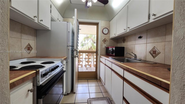 5 of 20 - 16901 Ne 13th Ave 306, Miami, FL