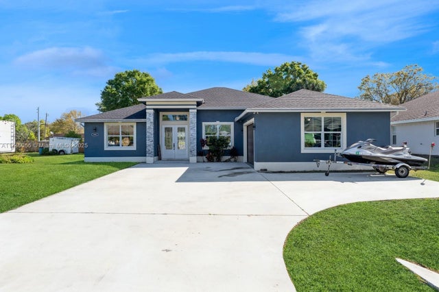 2 of 51 - 5402 Hickory Dr, Fort Pierce, FL