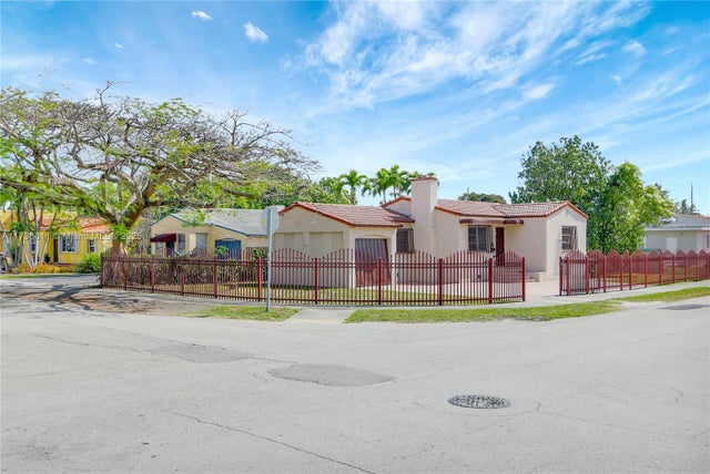 1 of 15 - 2780 Nw 6th St, Miami, FL