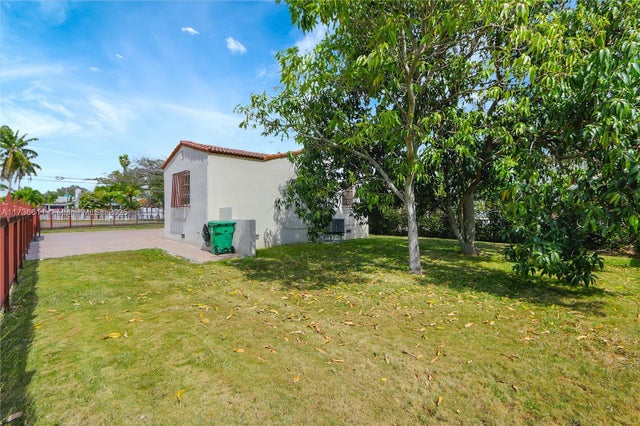 3 of 15 - 2780 Nw 6th St, Miami, FL