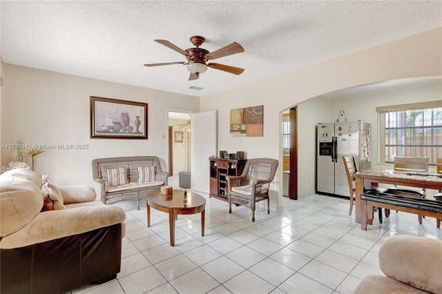 4 of 15 - 2780 Nw 6th St, Miami, FL