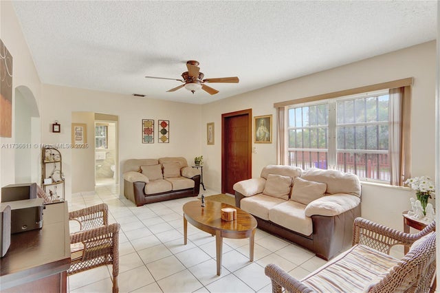 5 of 15 - 2780 Nw 6th St, Miami, FL