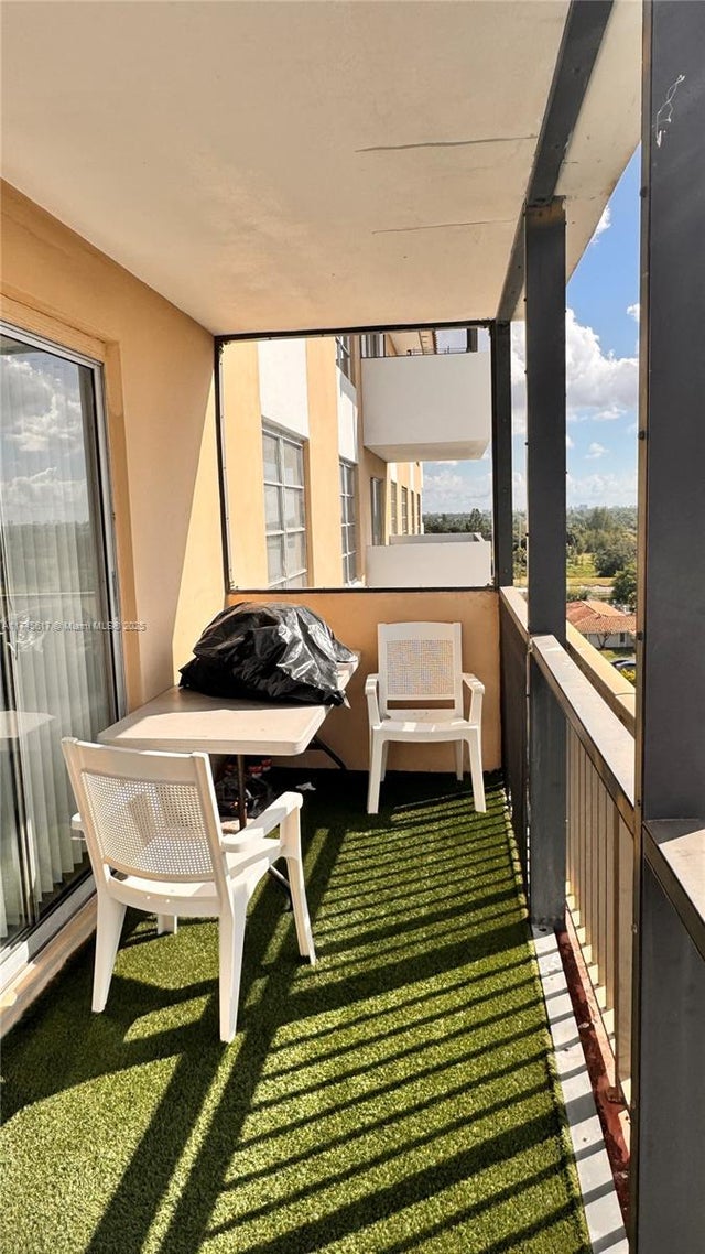 2 of 21 - 4174 Inverrary Dr 906, Lauderhill, FL